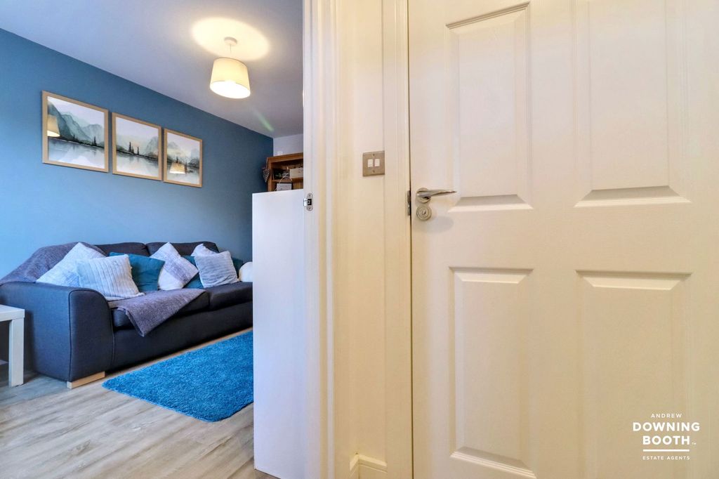 Property photo 2 of 24