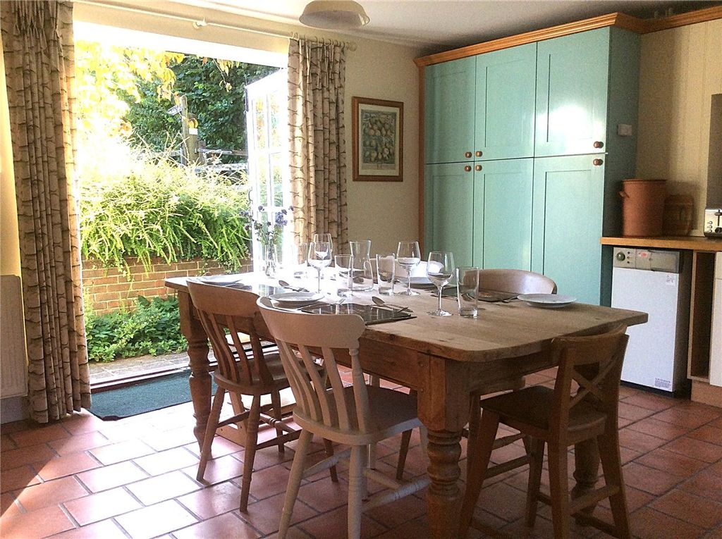 Property photo 3 of 16 Picture No. 22