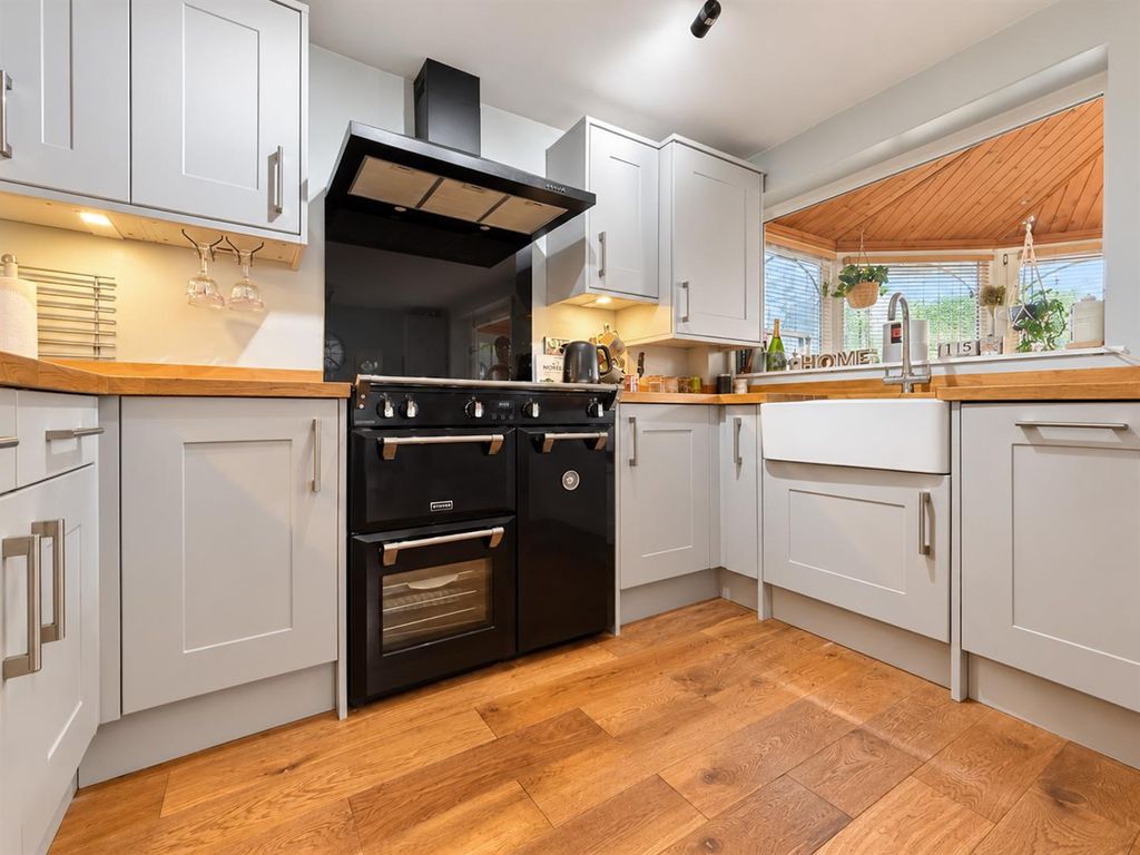 Property photo 3 of 22 03267DC7-6D0A-434B-BBC3-B123Ed96E644.Jpg