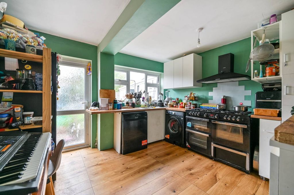 Property photo 1 of 8