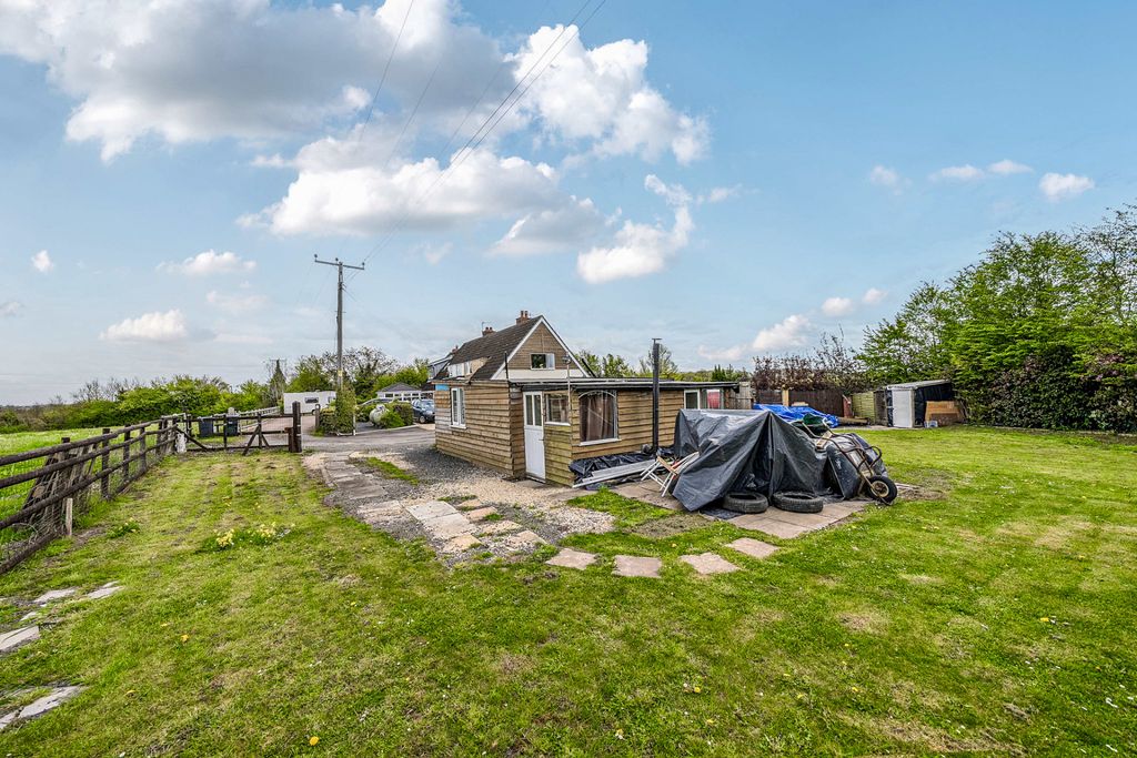 Property photo 3 of 7