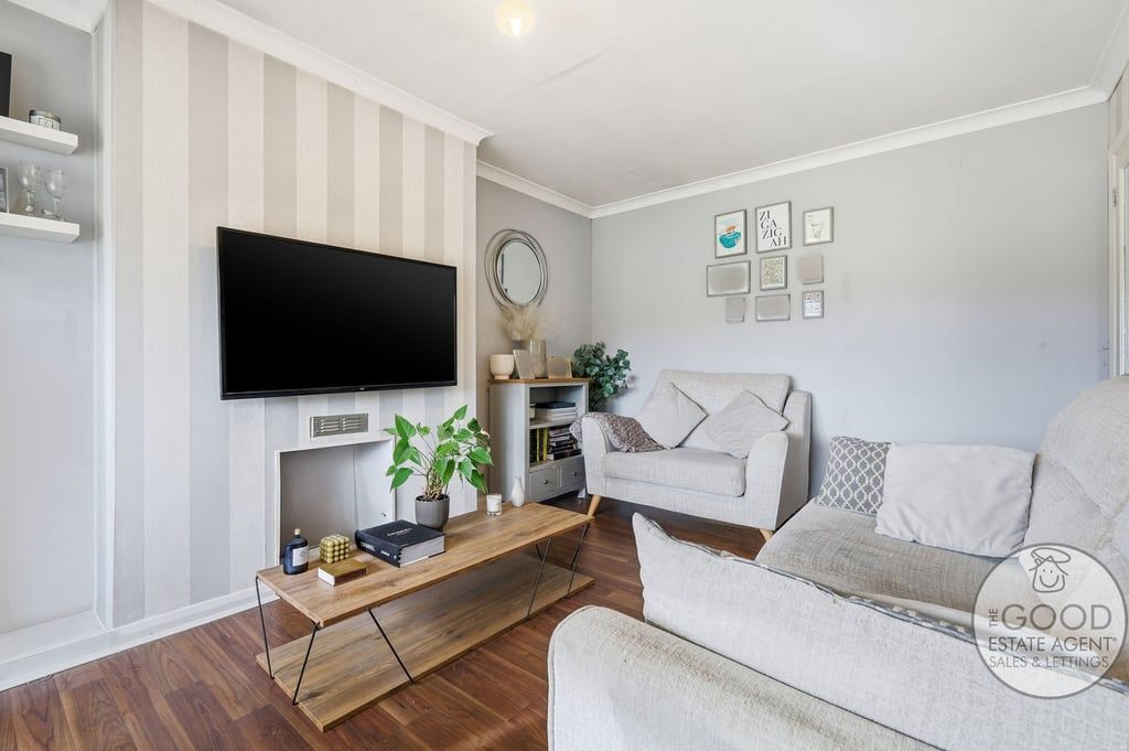 Property photo 3 of 12