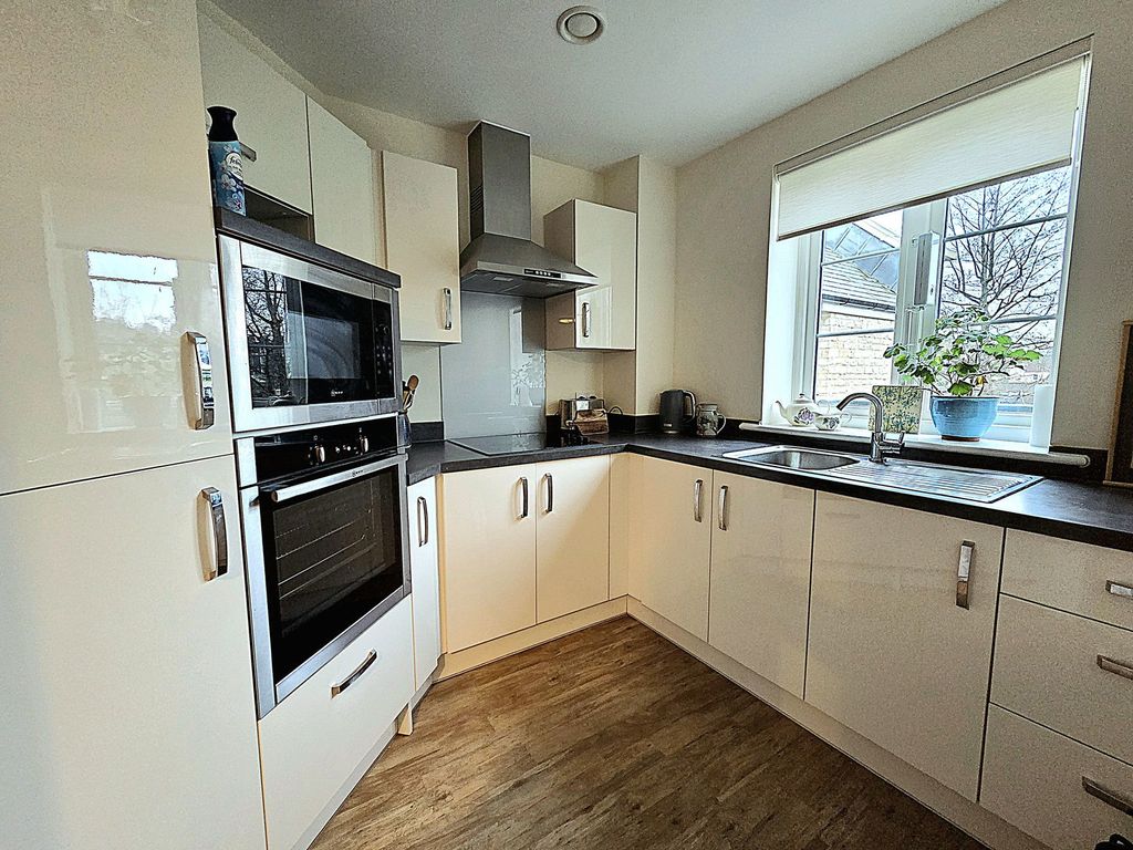 Property photo 3 of 26