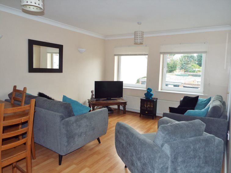 Property photo 2 of 9