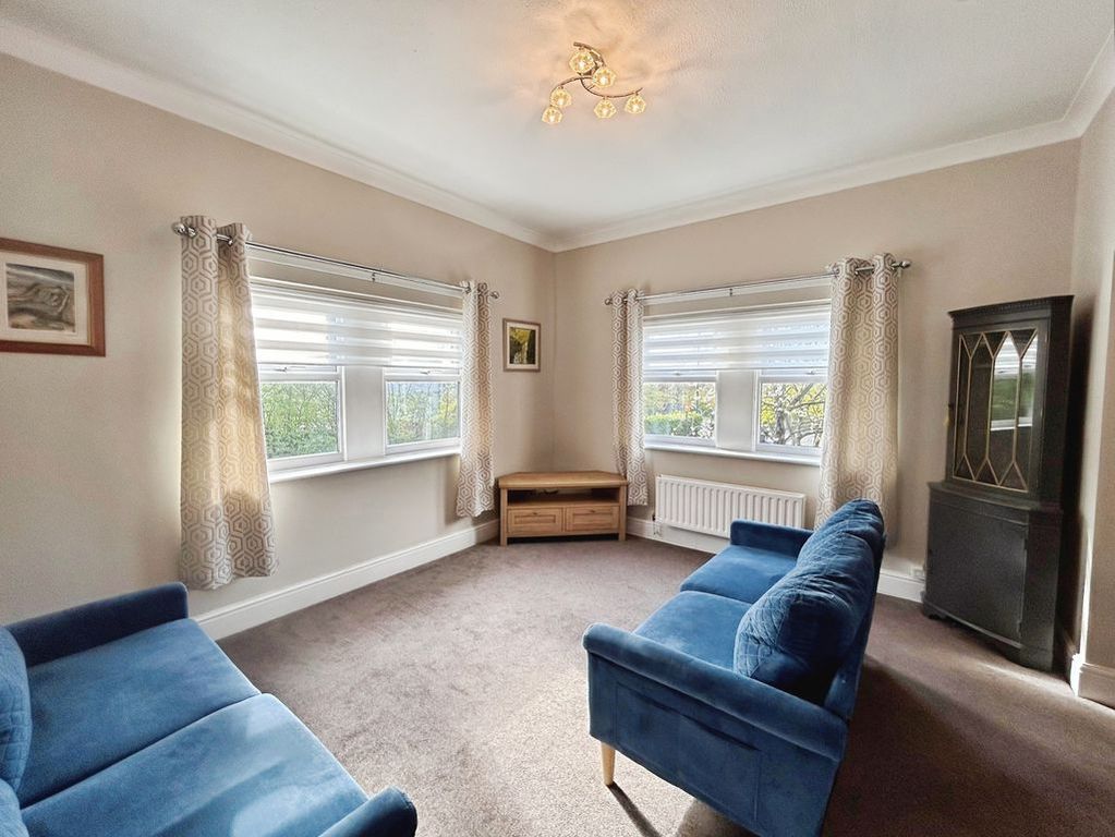 Property photo 1 of 12 Photo 4