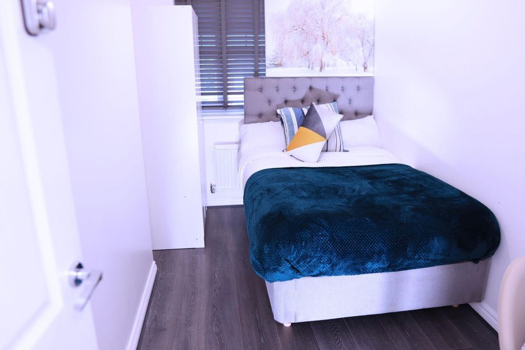 Property photo 2 of 5 Ff407552-9573-41c3-A39E-A572Ceb3Eb98.Jpg