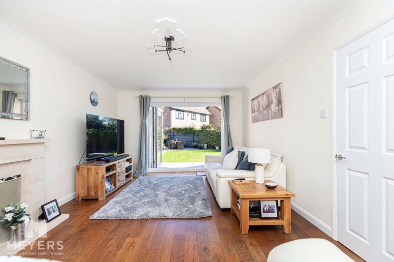 Property photo 2 of 33 Photo 8