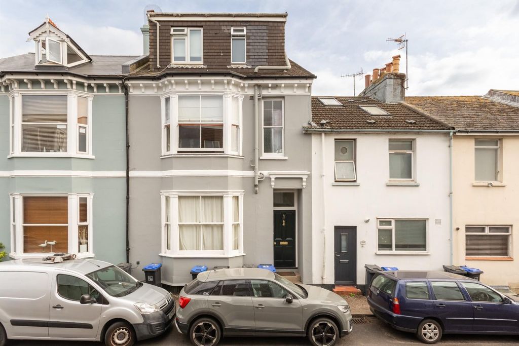 Property photo 3 of 10 New Road-12.Jpg