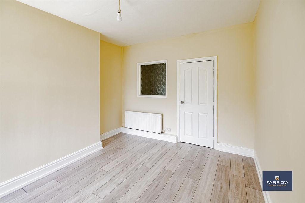 Property photo 3 of 23 Living Room