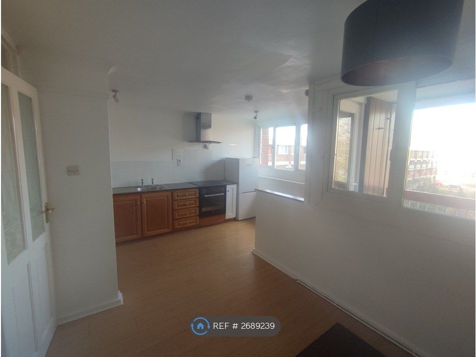 Property photo 3 of 8 Kitchen / Diner