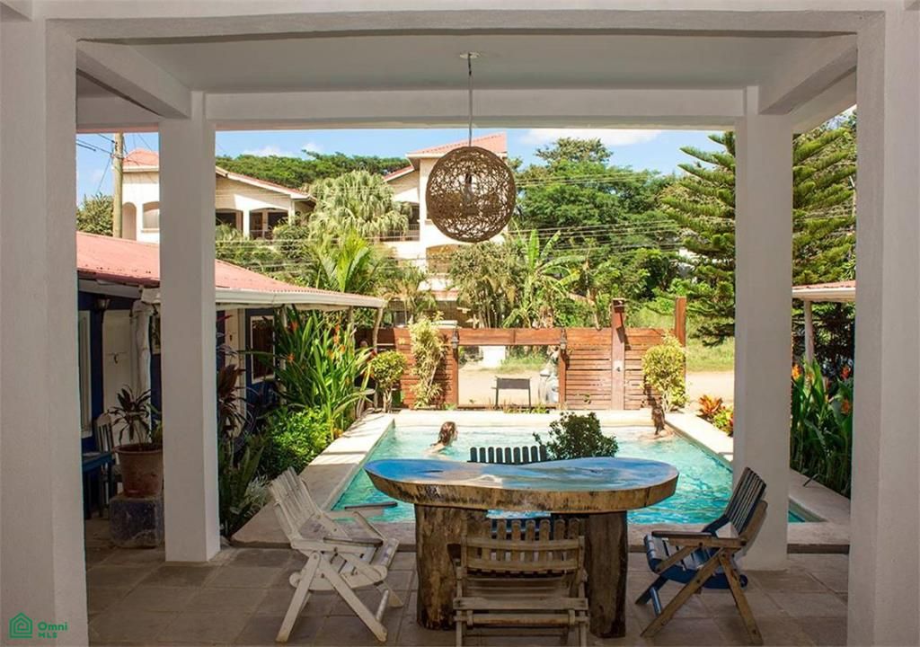 Property photo 3 of 44