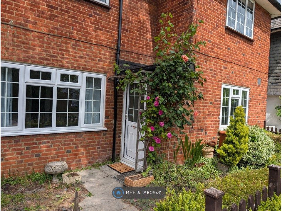 Property photo 2 of 27