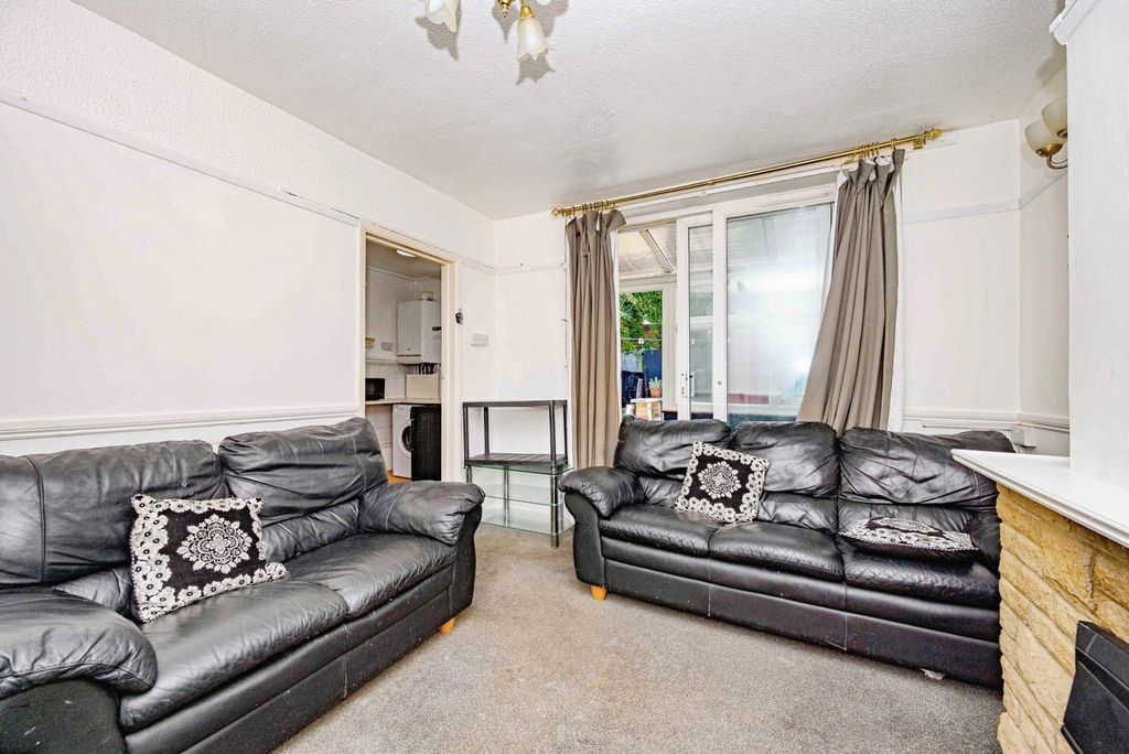 Property photo 3 of 13 Pbox-Img.Jpg