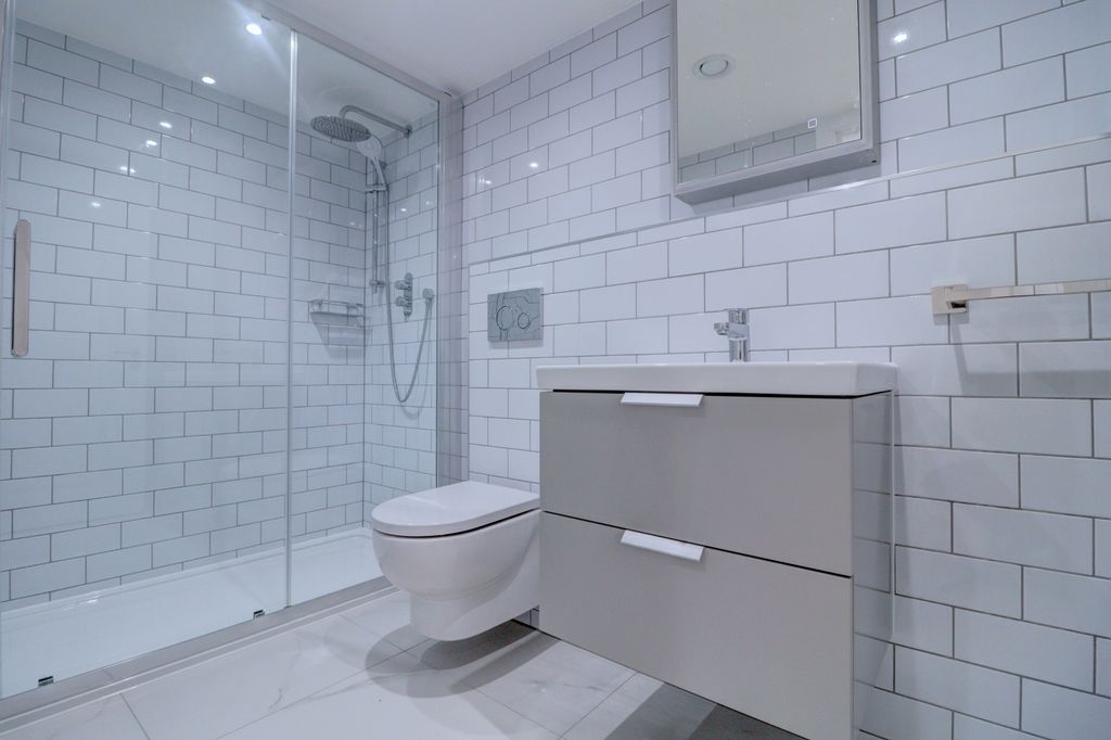 Property photo 2 of 8 Picture No. 09