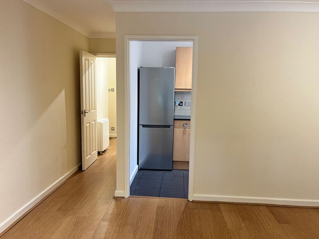 Property photo 3 of 8 Photo 5