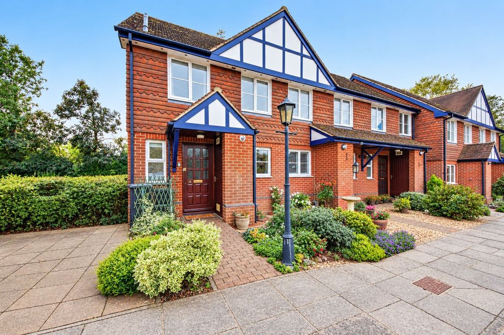 Property photo 1 of 11