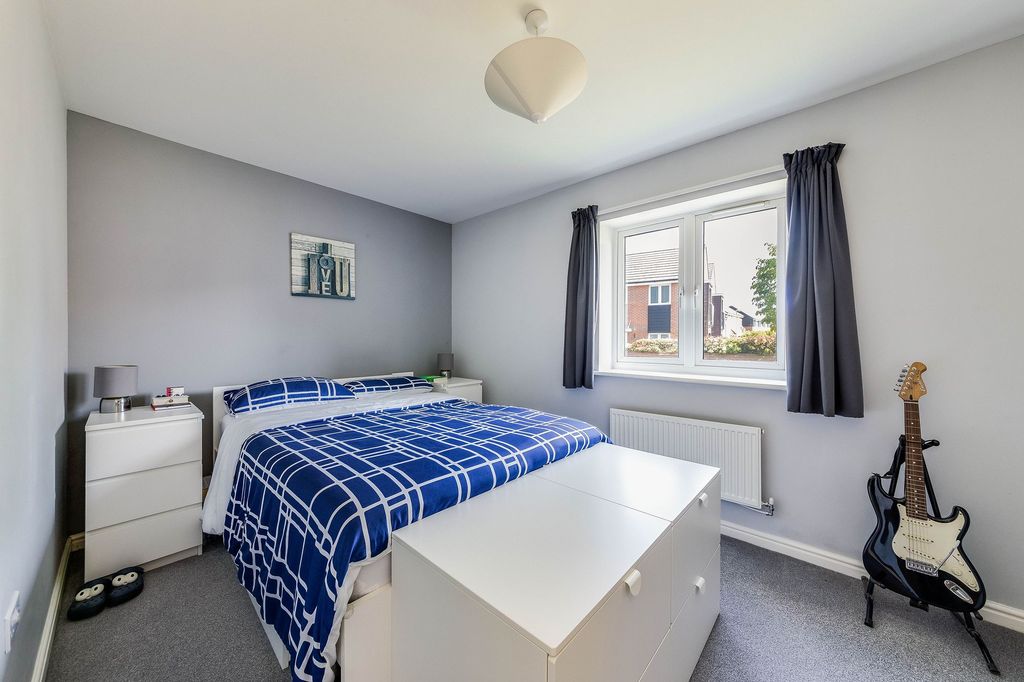 Additional image 10 of 1 bed flat for saleJackdaw Road, Didcot OX11