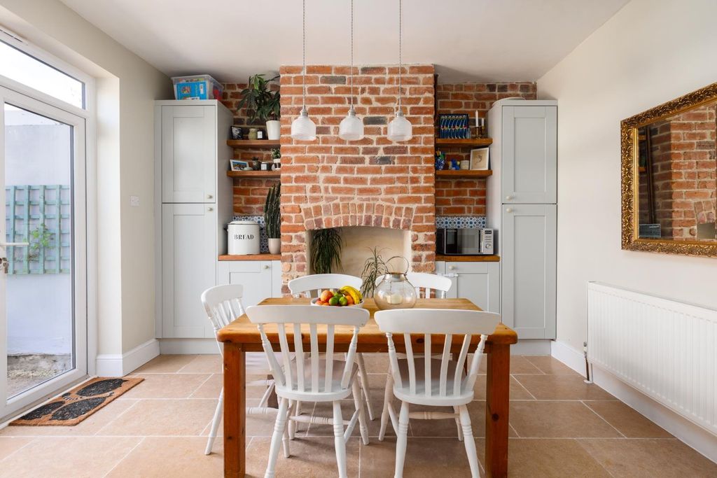 Property photo 1 of 23 20 Coleridge Road-1.Jpg