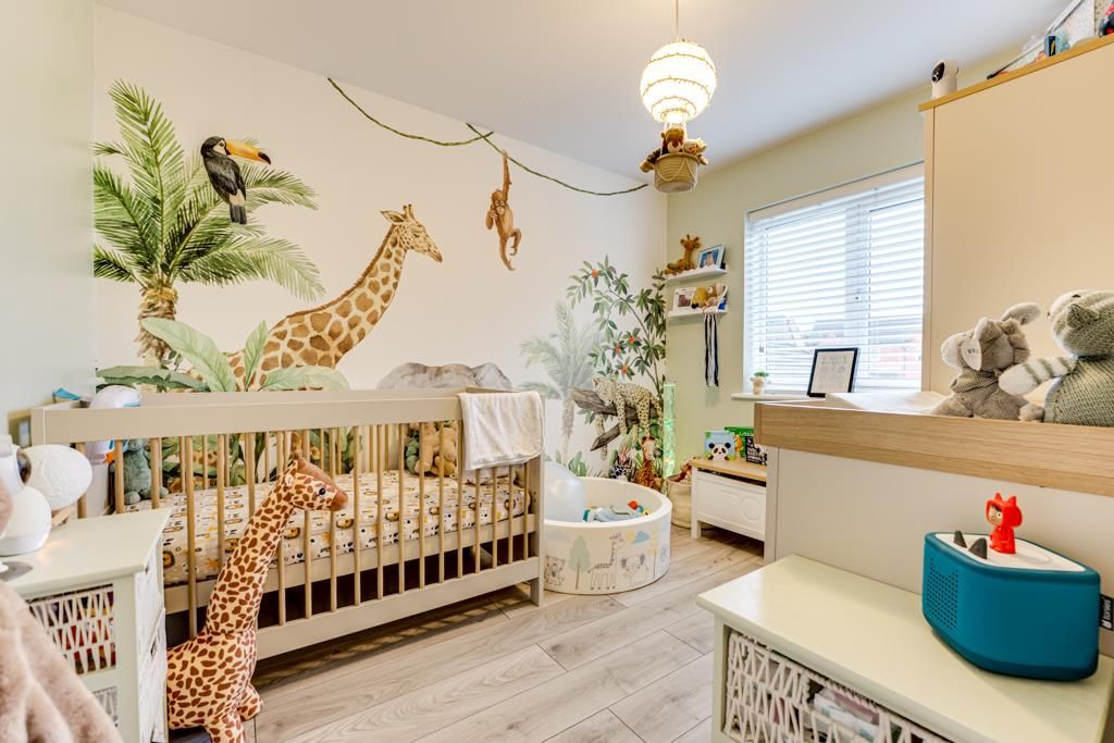 Property photo 3 of 24 4 Magpie Close, Oakley Vale-11.Jpg