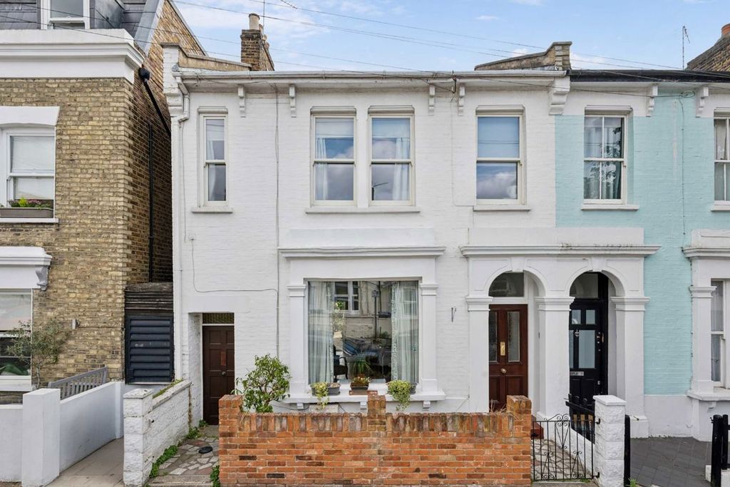 Property photo 1 of 11