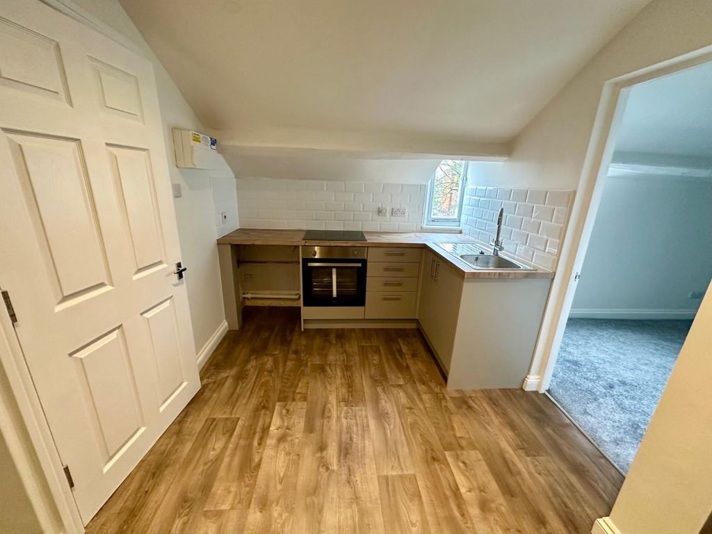 Property photo 2 of 7 Warwick4.Jpg