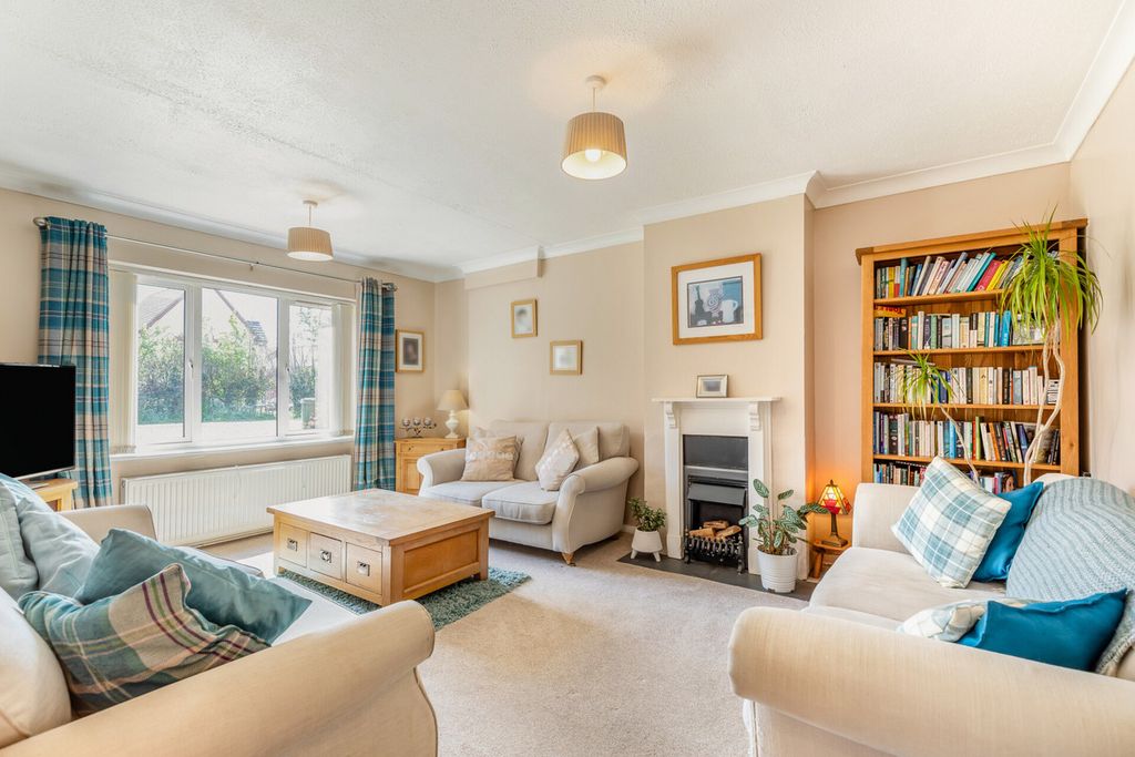 Property photo 2 of 29