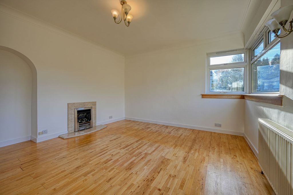 Property photo 3 of 30