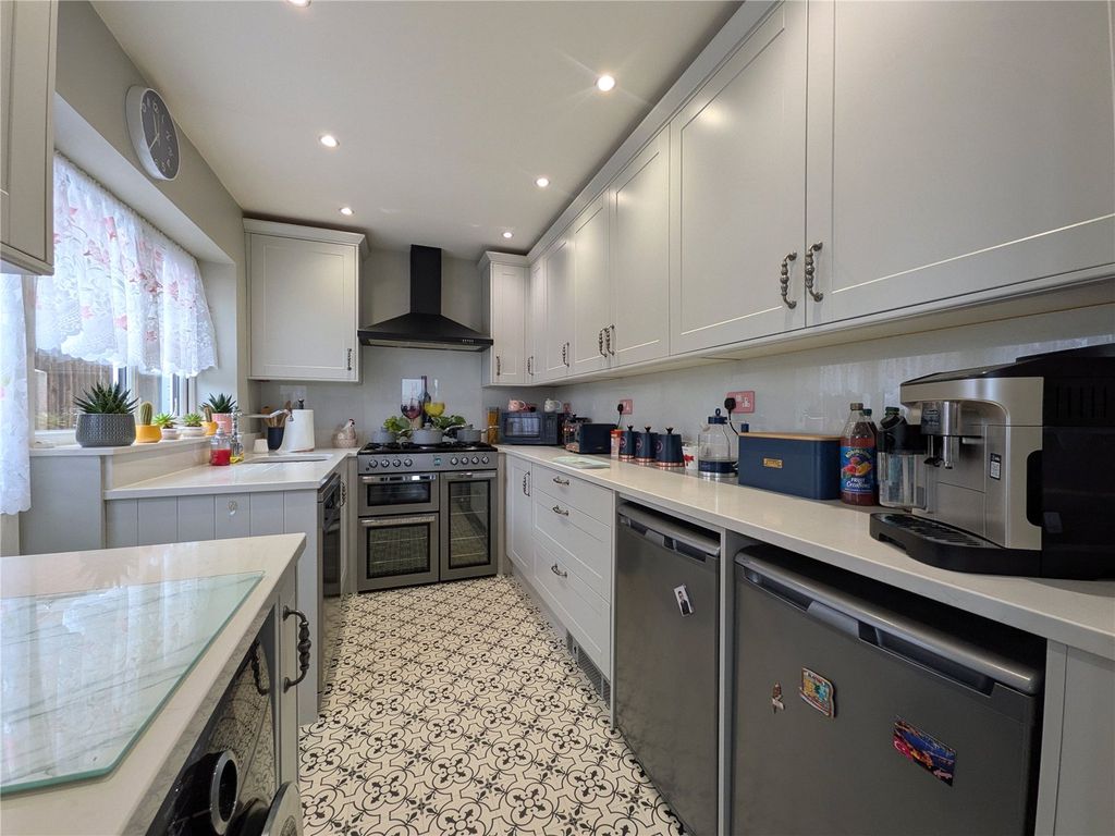 Property photo 3 of 18 Picture No. 13