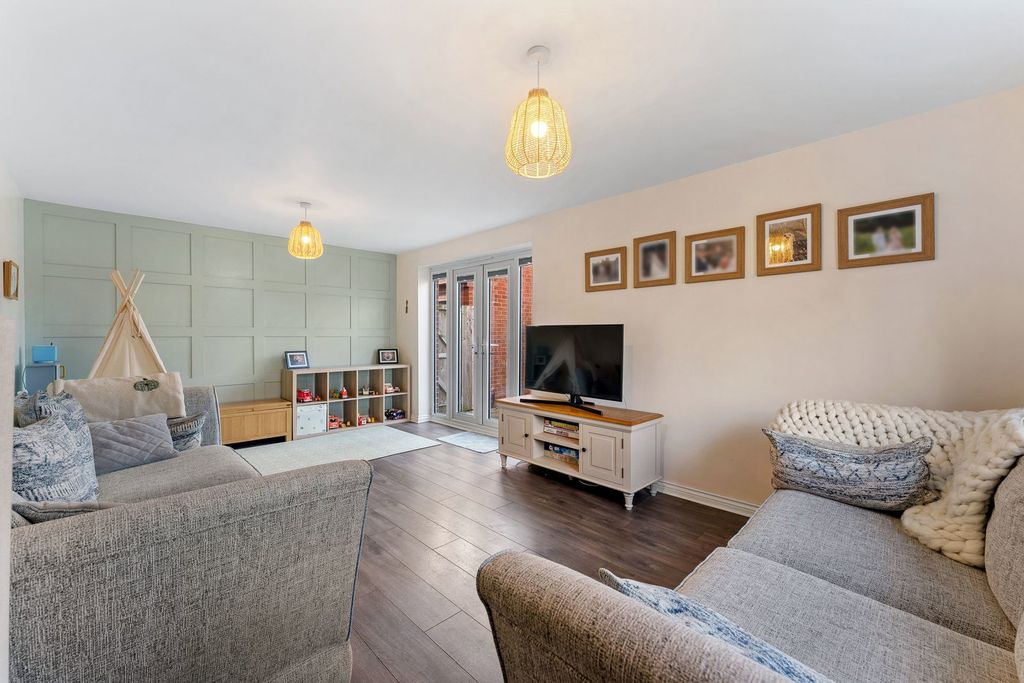 Property photo 2 of 29