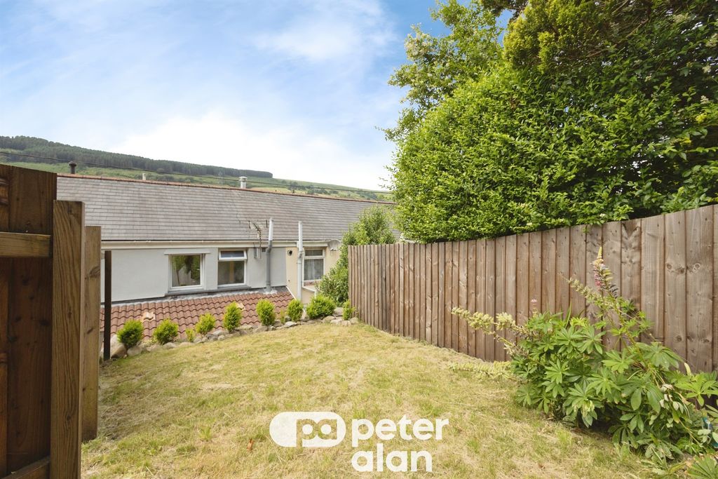 Property photo 2 of 30