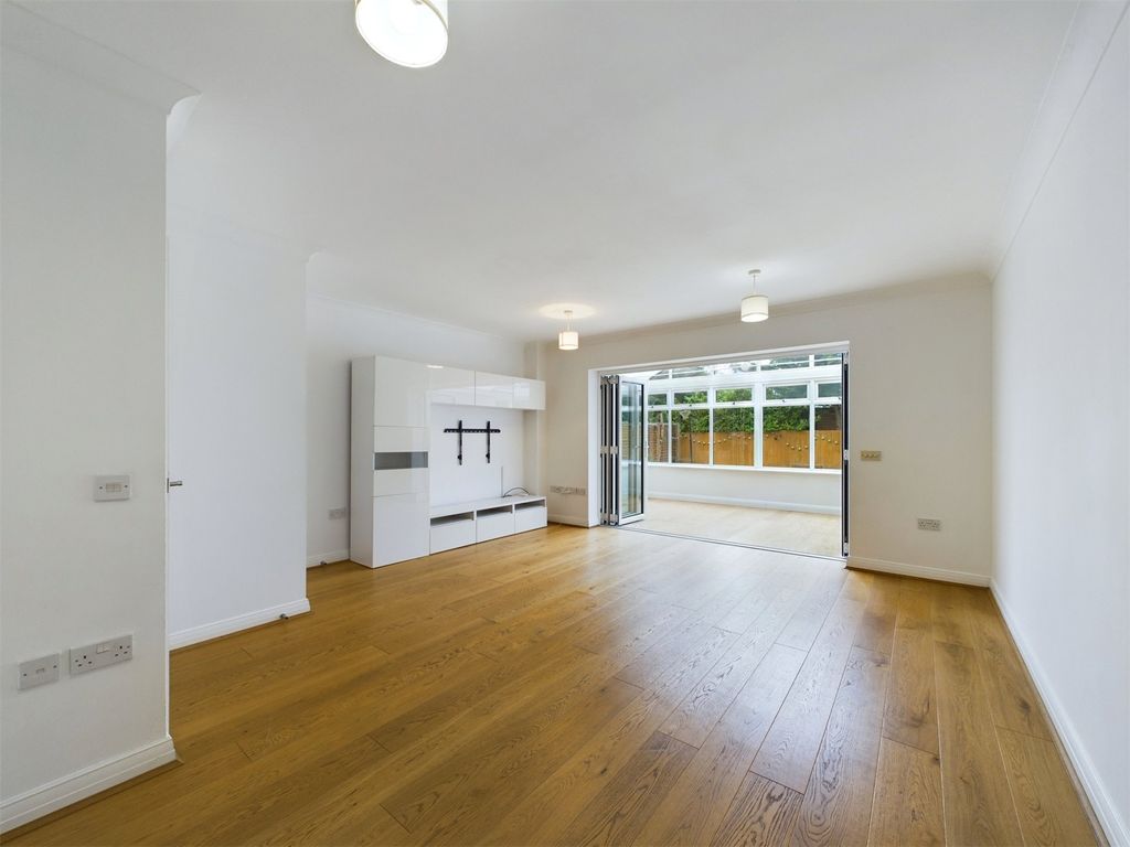 Property photo 3 of 15 Picture No. 40