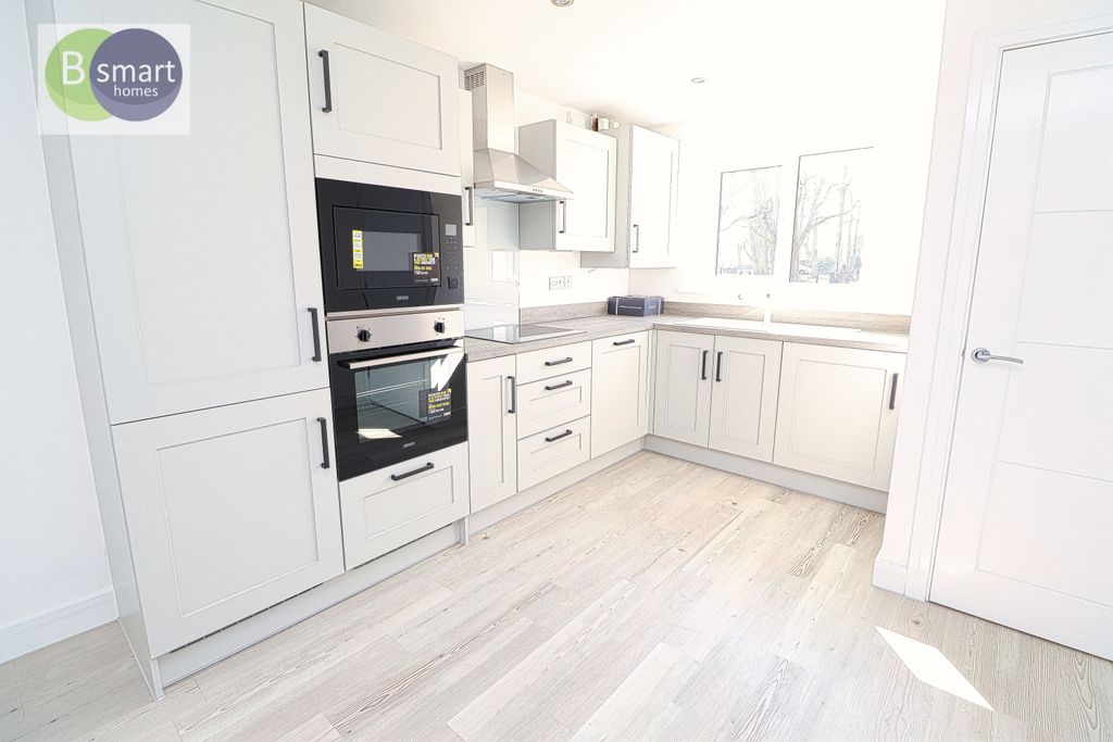 Property photo 3 of 15 Img_8173