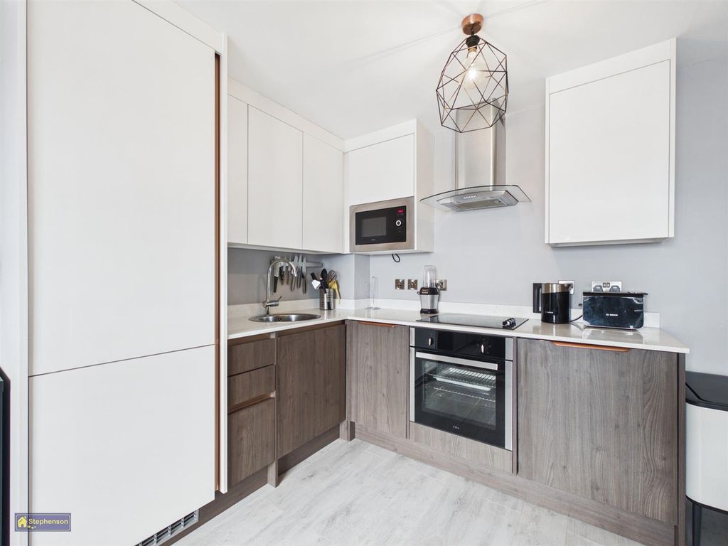 Property photo 2 of 7 Kitchen
