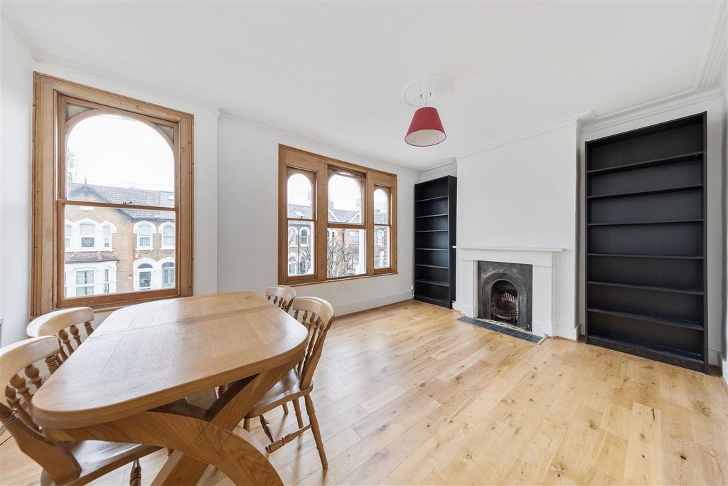 Property photo 2 of 11