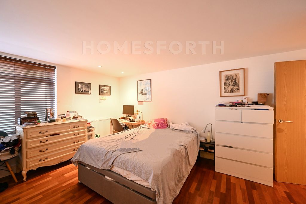 Property photo 2 of 18 Photo 8