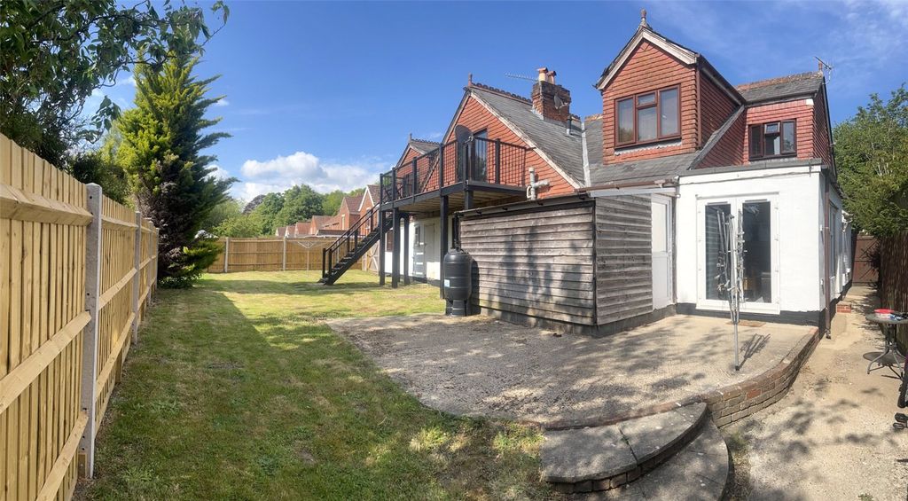 Property photo 2 of 20 Picture No. 28