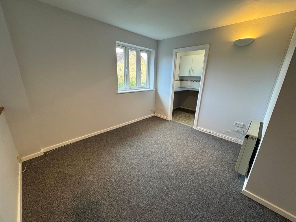 Property photo 3 of 8 Picture No. 04