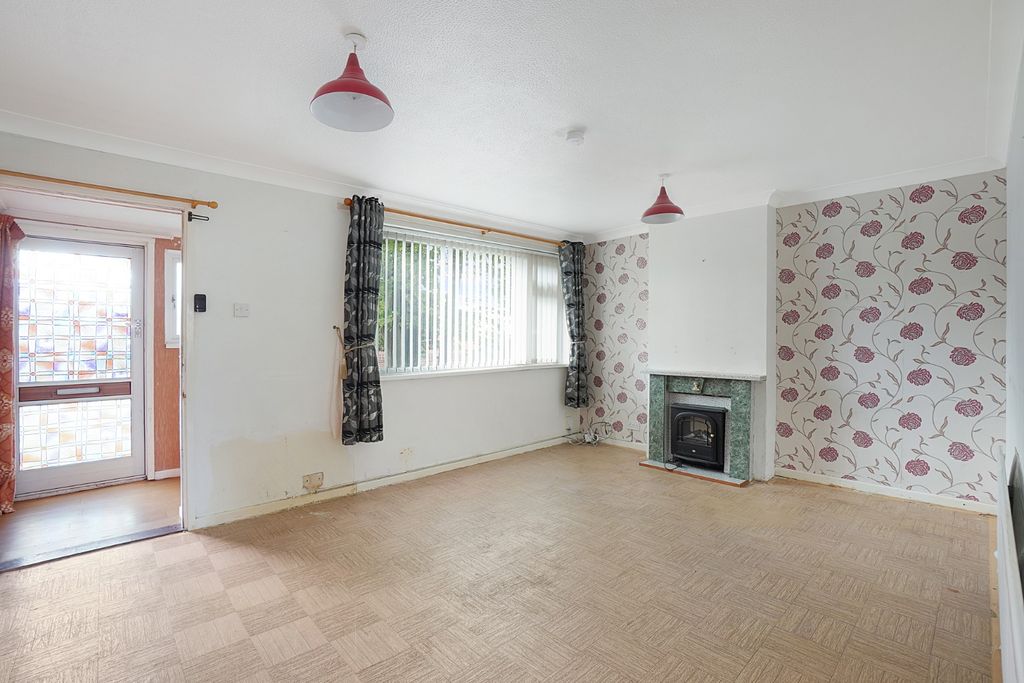 Property photo 3 of 16 4389197