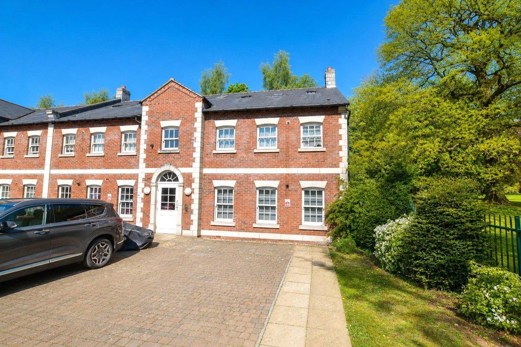 Property photo 1 of 12 Front Thc.Jpg