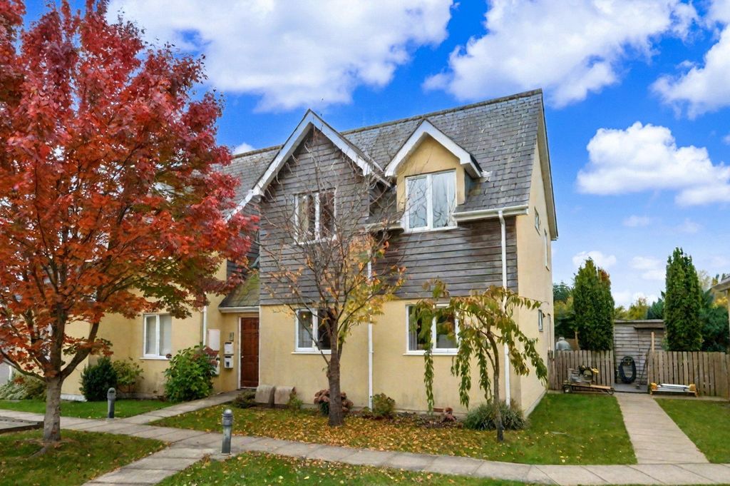 Property photo 1 of 14 Front