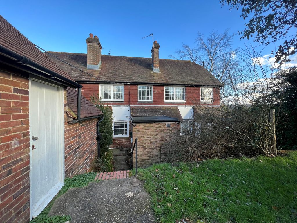 Property photo 1 of 9 3 Bed Unfurnished Cottage