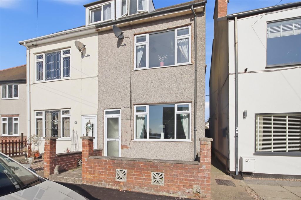 Property photo 1 of 14 Front