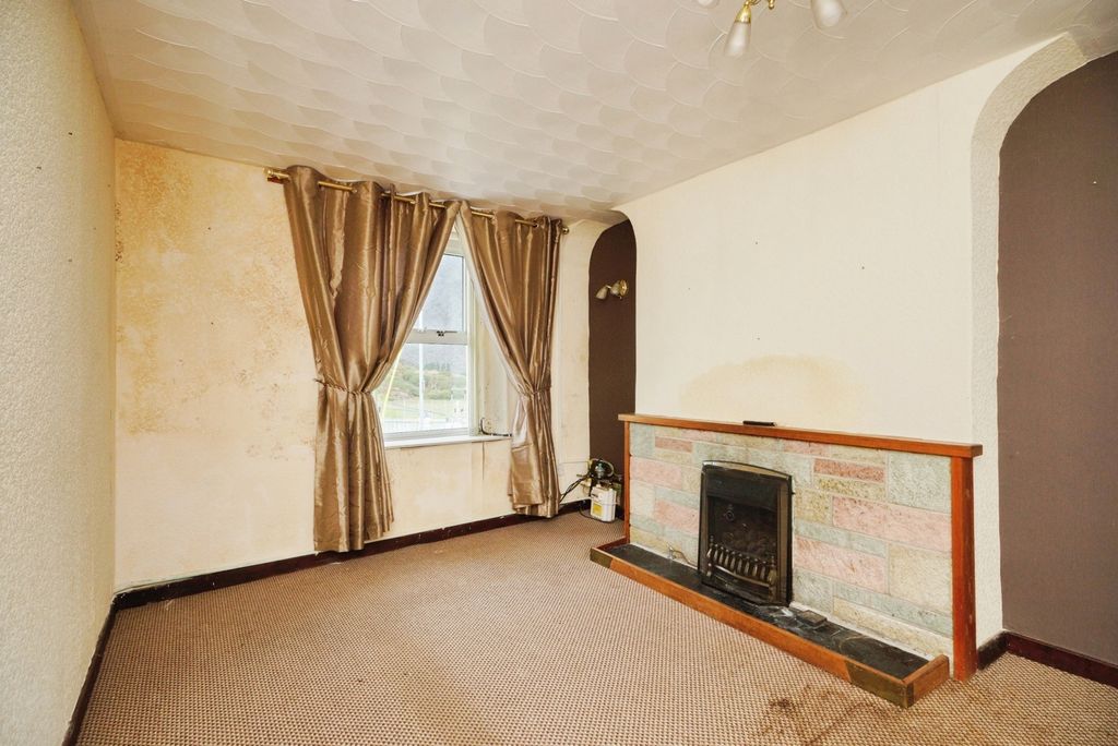 Property photo 2 of 20 Pbox-Img.Jpg