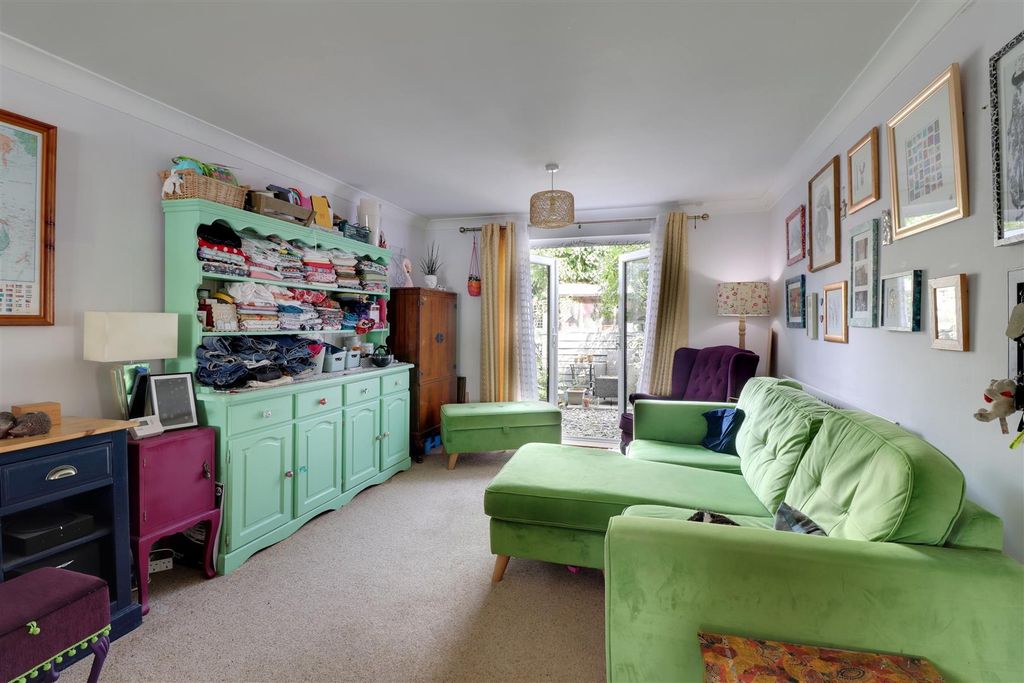 Property photo 3 of 23