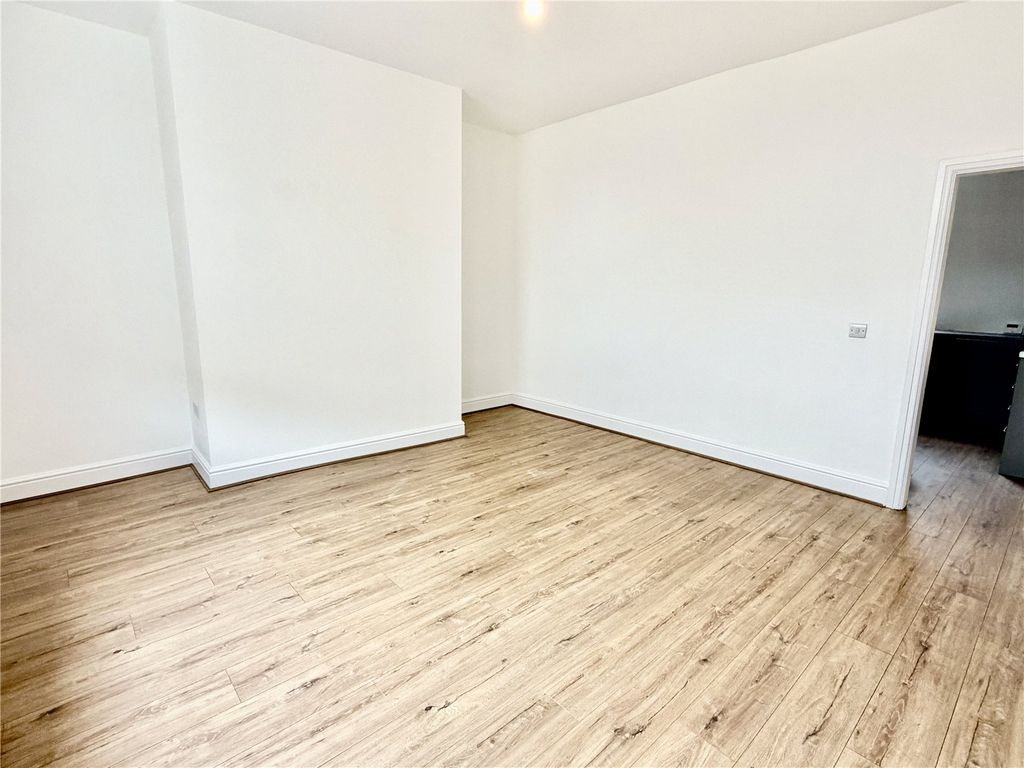 Property photo 3 of 14 Picture No. 04