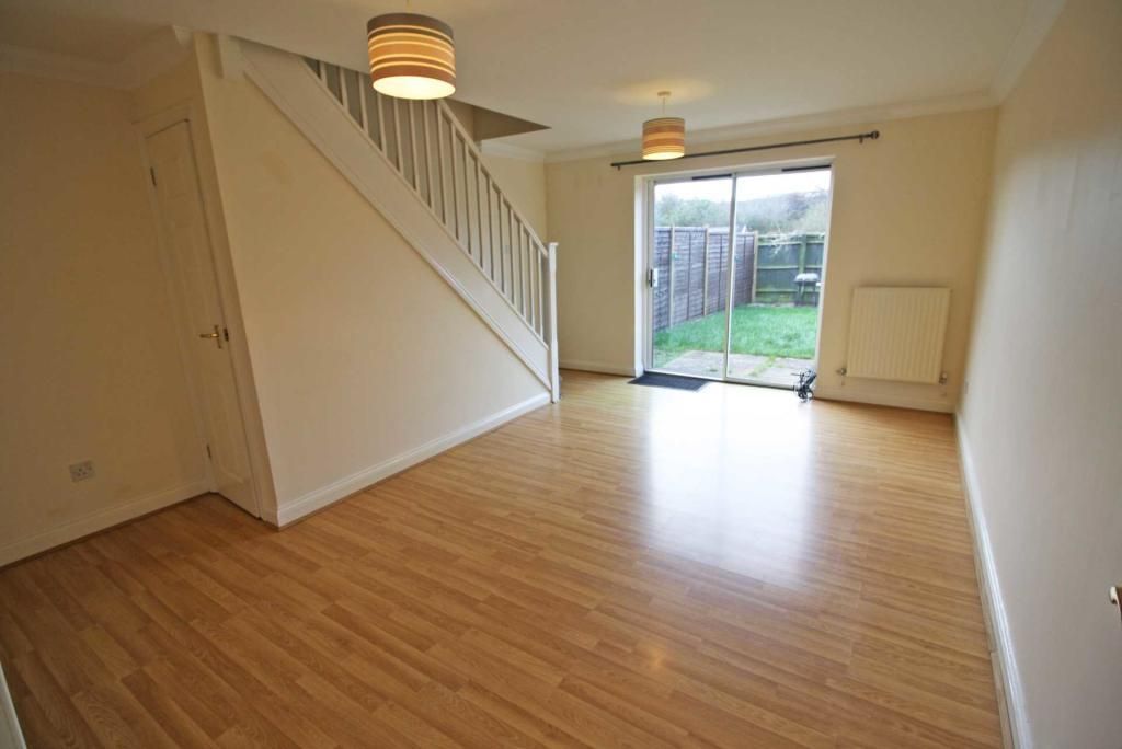 Property photo 3 of 9 Living Room Exe Cose.Jpeg