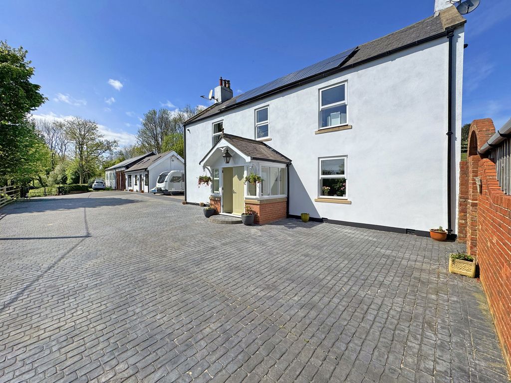 Property photo 2 of 50