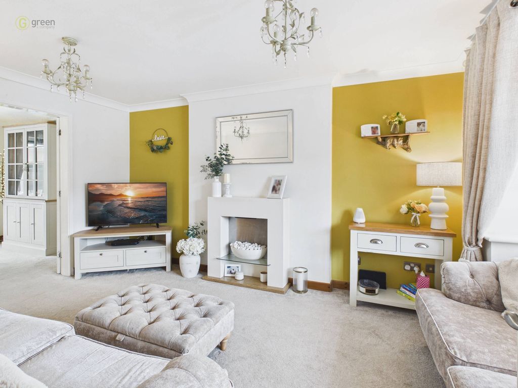 Property photo 2 of 35 A51E9Bbe3Aea4Af1ba4128Cb75d1Df40100Cam04425G0Pr0395Still020