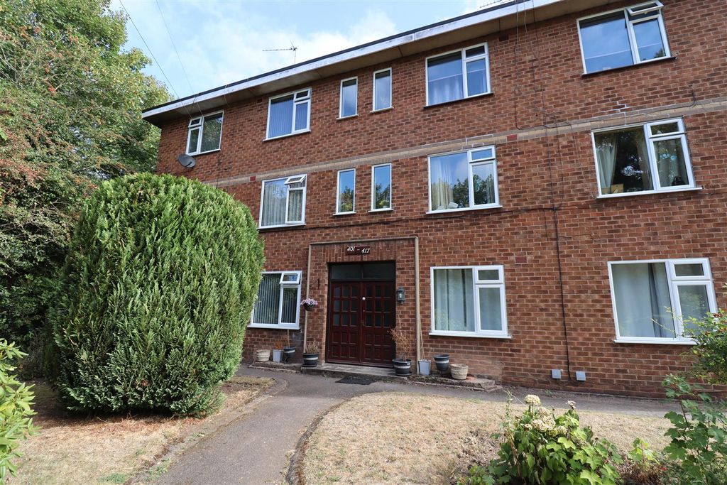 Property photo 1 of 7 External