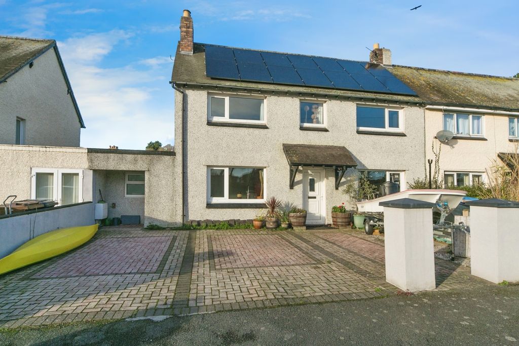 Property photo 1 of 18 Front